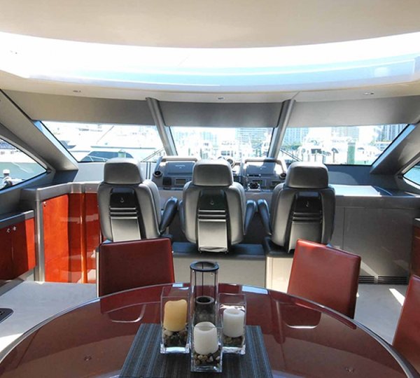 MOKSHA - Formal dining and moonroof