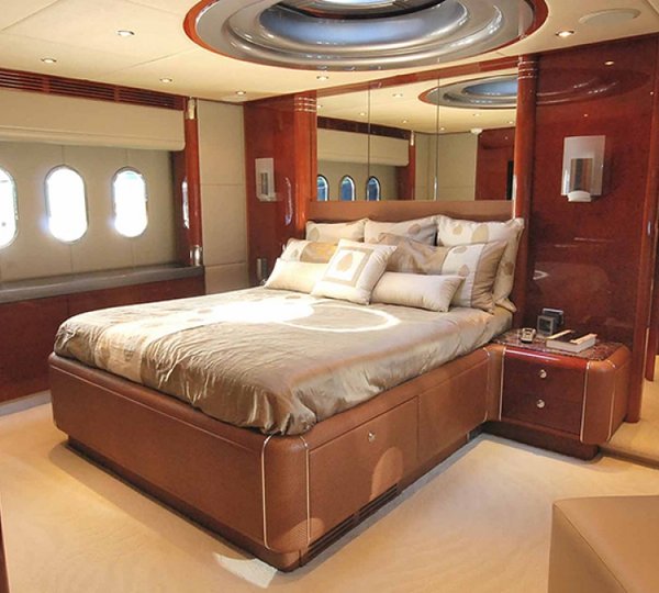 MOKSHA - Master cabin 2