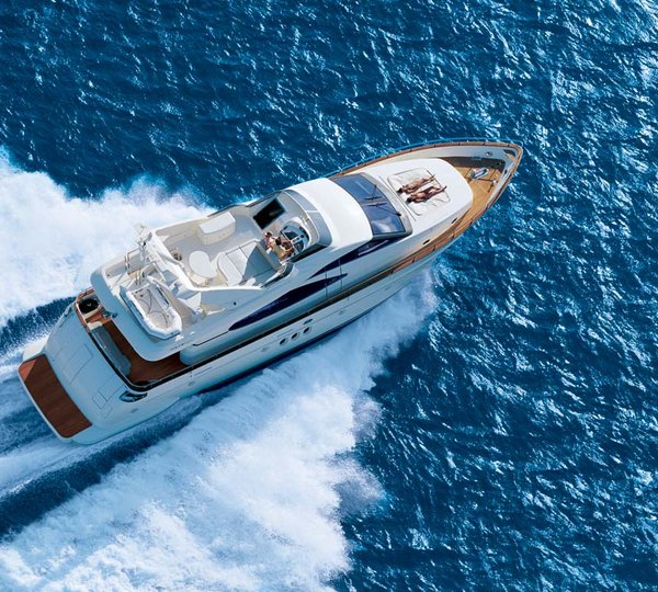 MOTOR YACHT IRIS - Aerial view