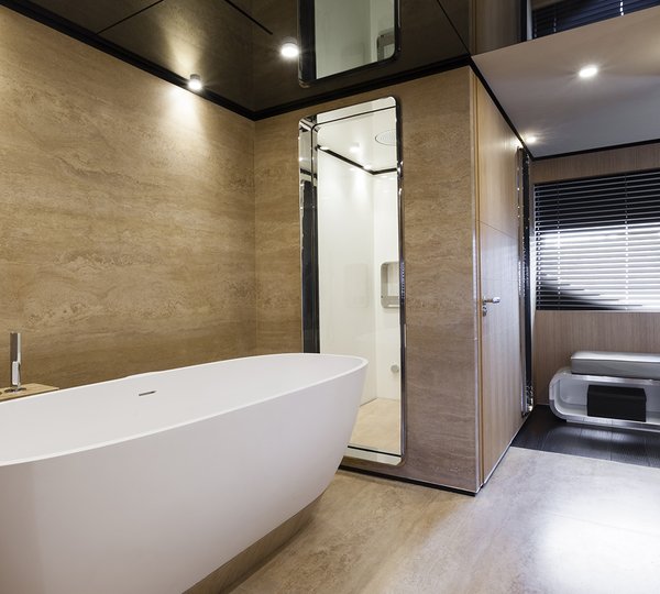 MR T bathroom with bath