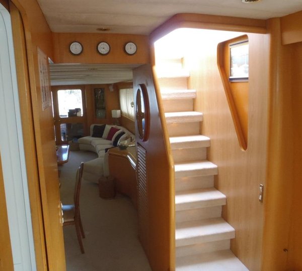 MY ACE SIX - Steps to sundeck