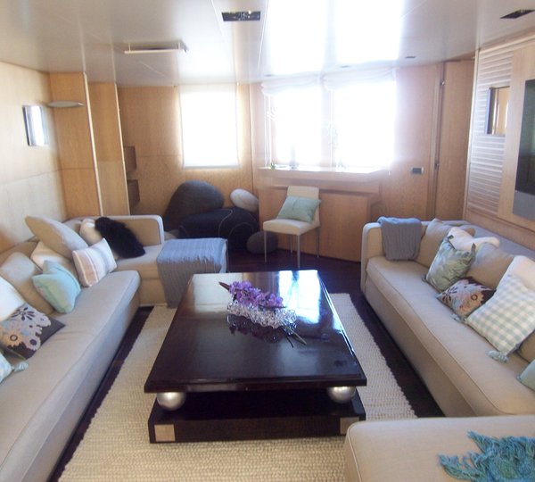 MY ALTER EGO - Salon lounge