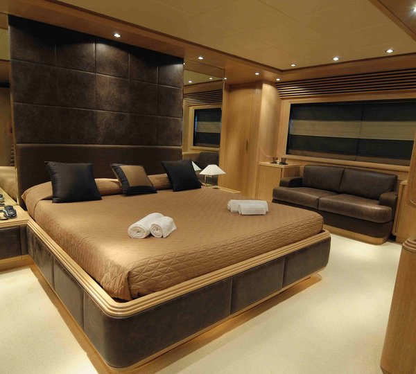 MY AMIR III - Master cabin