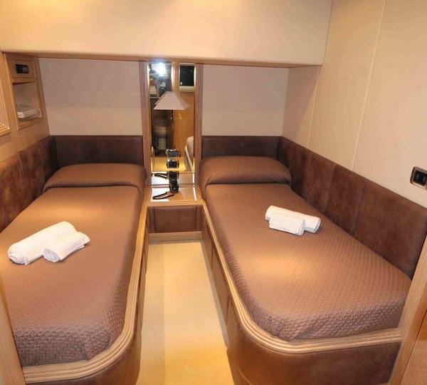 MY AMIR III - Twin cabin