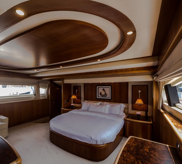 MY ANTONIA II - Master stateroom main deck