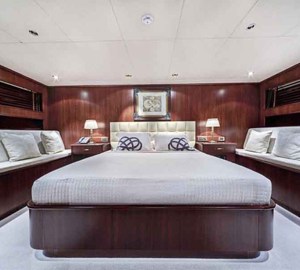 MY ARIONAS - VIP lower deck