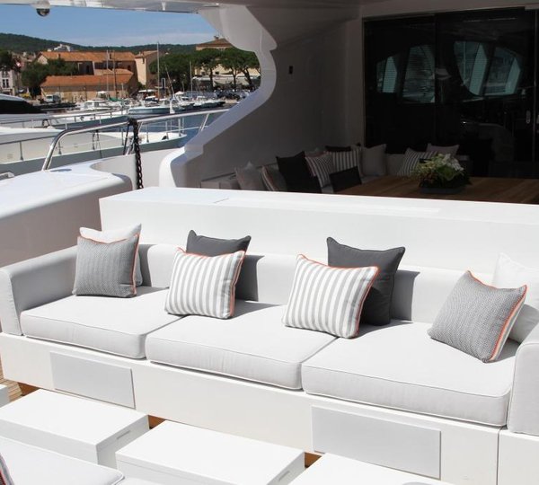 MY BEACHOUSE - Aft deck sofa