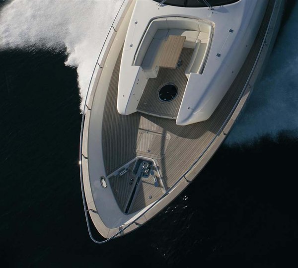 MY BLUE ANGEL - Foredeck