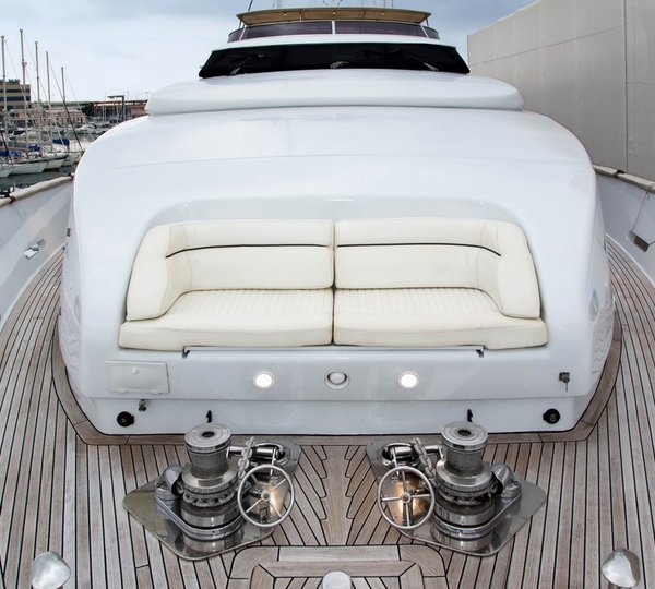 MY CAPRICE - Foredeck