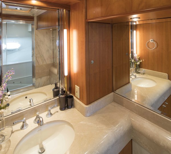 MY CHILDS PLAY - Guest ensuite