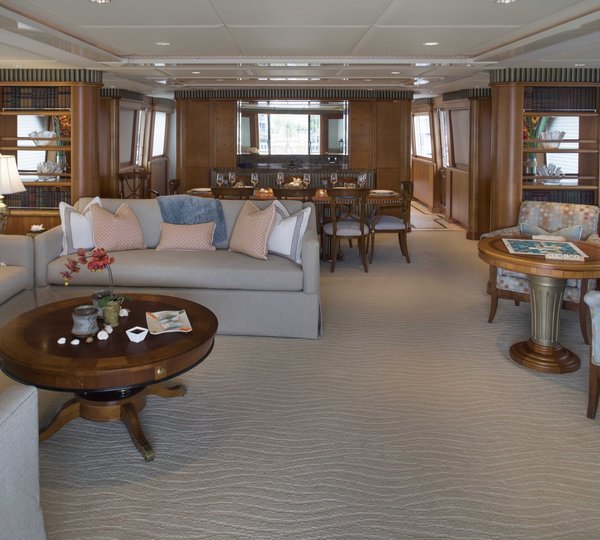 MY CHILDS PLAY - Salon