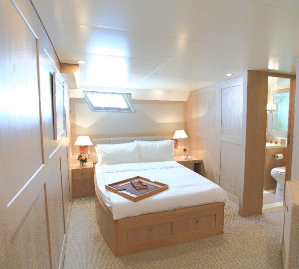 MY CONQUEST OF 1966 - Master cabin