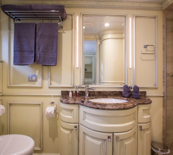 MY DESTINY - Ensuite 2