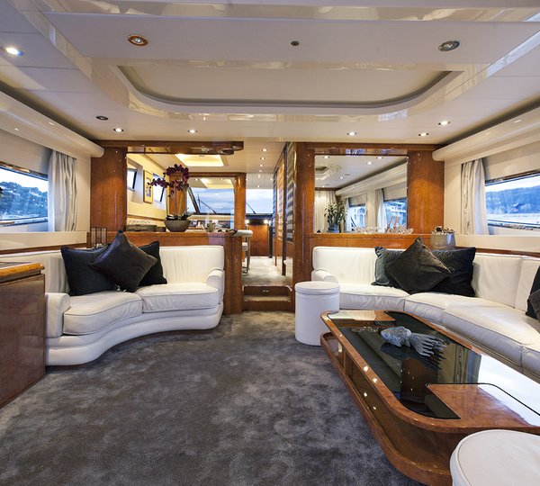 MY DIONE DUE - Salon 2