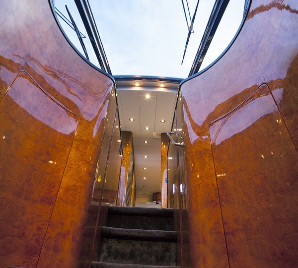 MY DIONE DUE - Stairs