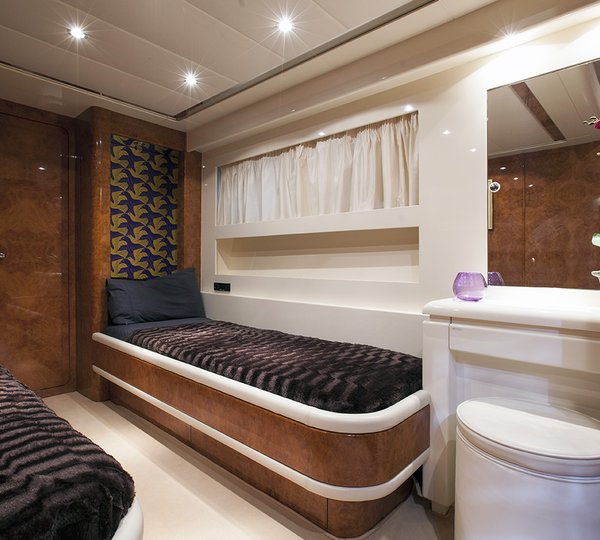 MY DIONE DUE - Twin cabin