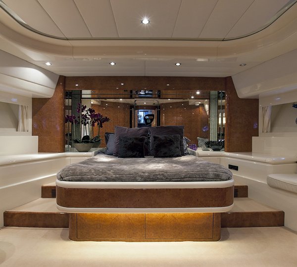 MY DIONE DUE - VIP cabin