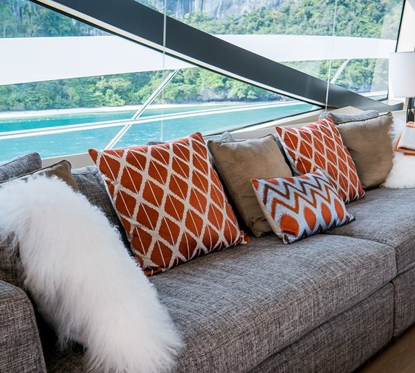 MY DOLCE VITA - Natural light in salon