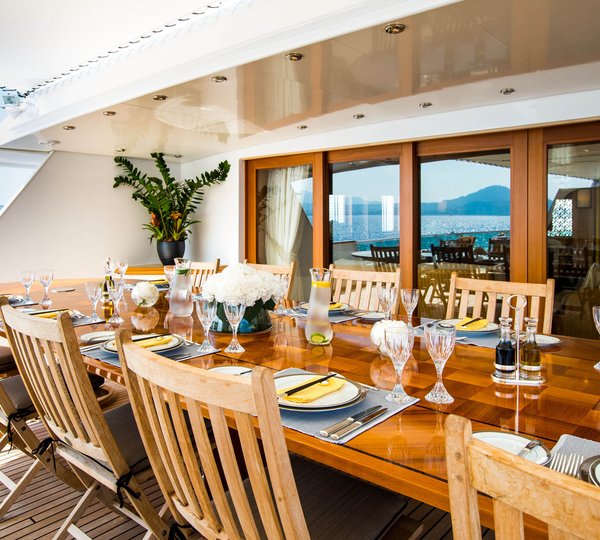 MY ESMERALDA - Bridge deck dining