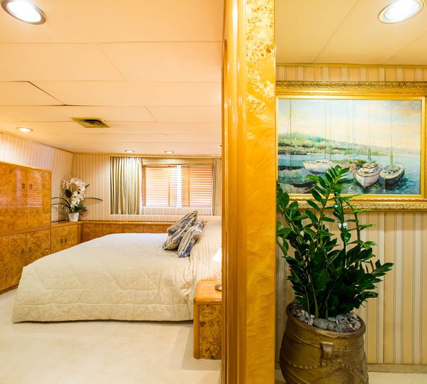 MY ESMERALDA - Master stateroom