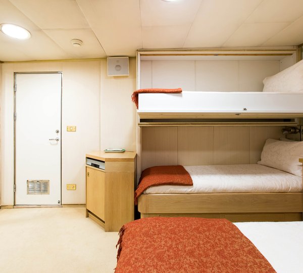 MY ESMERALDA - Twin cabin