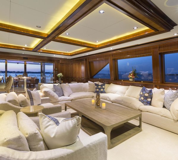 MY FAR FROM IT - Skylounge