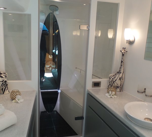 MY FIRST A FENCE - Ensuite