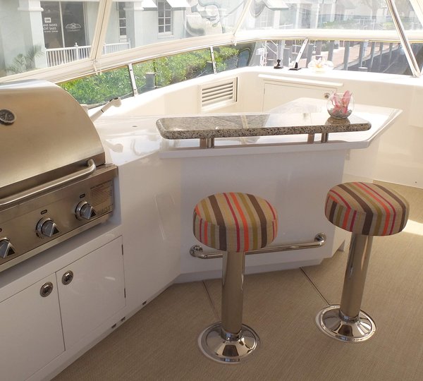 MY FIRST A FENCE - Flybridge