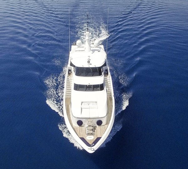 MY FLYING FISH - UNderway