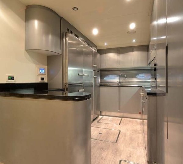 MY GINGER Pershing 115 -  Galley