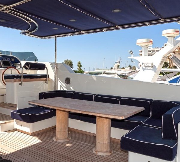 MY HARMONYA - Upper deck dining