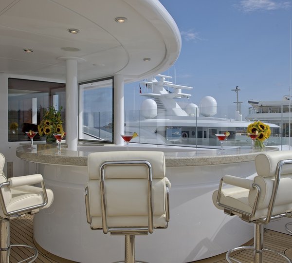 MY HUNTRESS - Wet bar