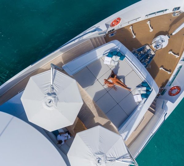 MY KING BABY - Foredeck seating