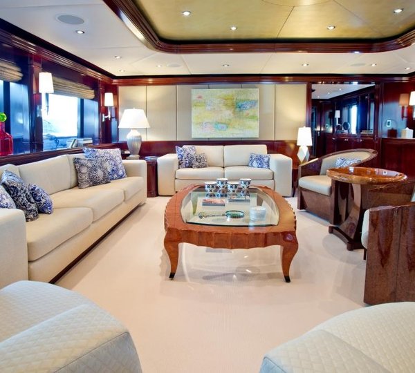 MY LA DEA II - Salon 2