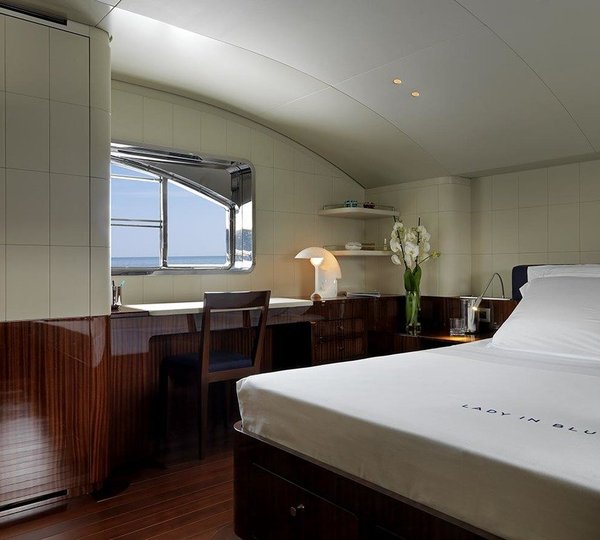 MY LADY IN BLUE - 016