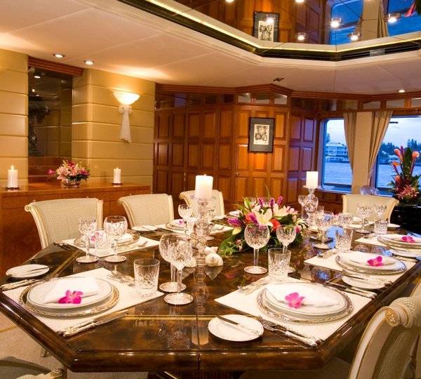 MY LADY M II - Formal dining