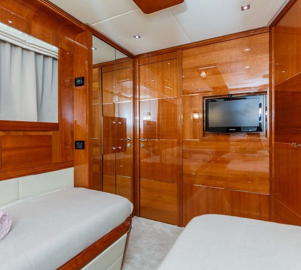 MY LADY MURA - Twin cabin 1