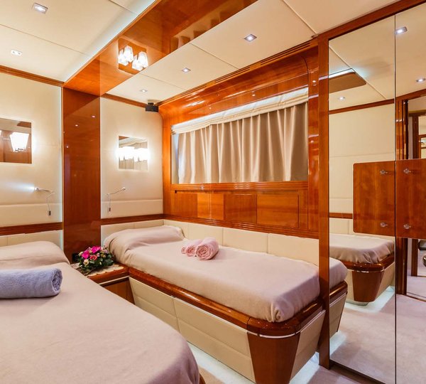 MY LADY MURA - Twin cabin 2