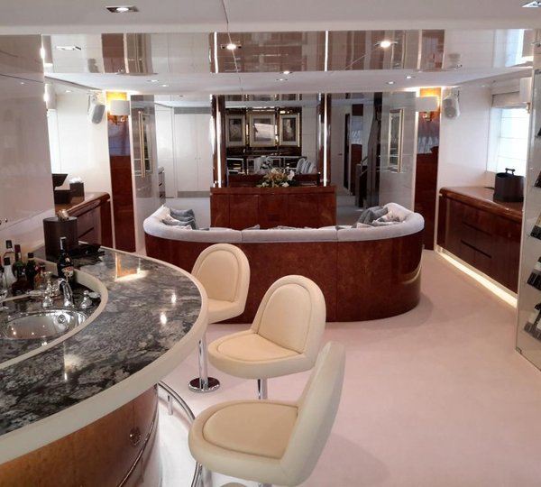 MY LADYSHIP - Main salon