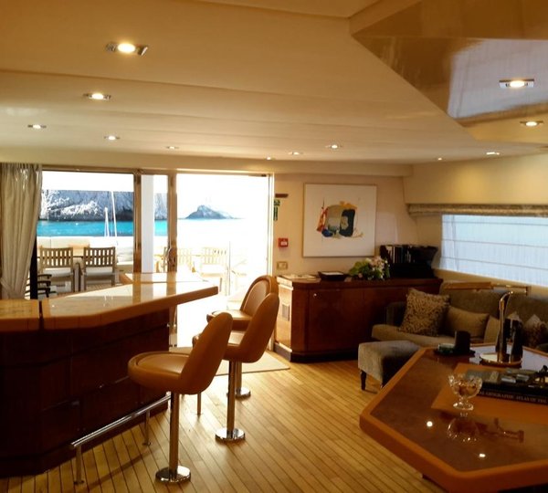 MY LADYSHIP - Upper salon