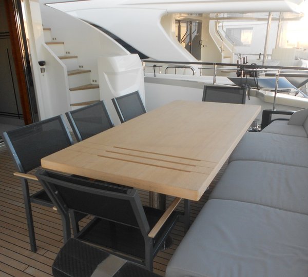 MY LARA - Aft deck 2