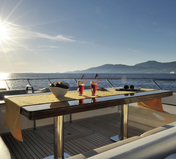 MY LEONARDO - Foredeck dining