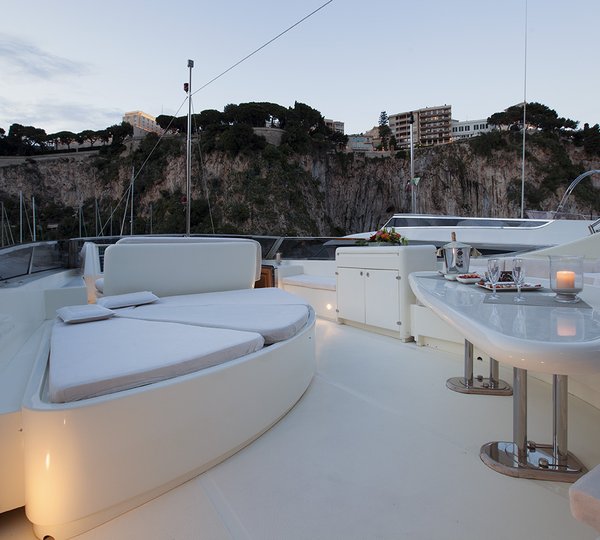 MY LEONIDA - Flybridge sunpads