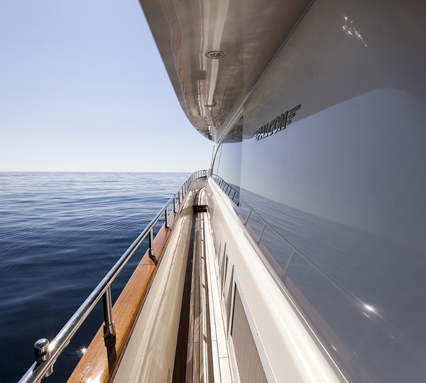 MY LEONIDA - Side deck