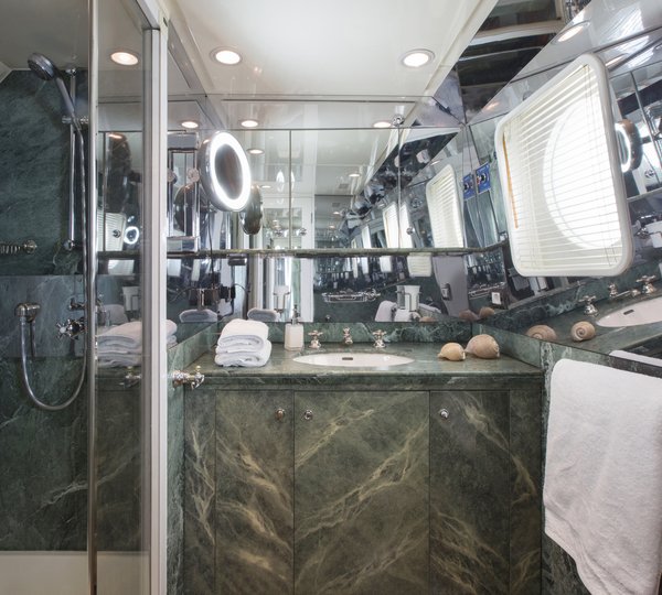 MY LIBRA Y- Master ensuite