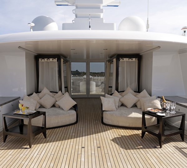 MY LITTLE VIOLET - Sundeck shaded seating