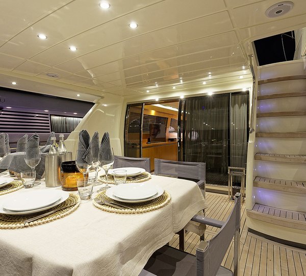 MY MINOU - Aft deck