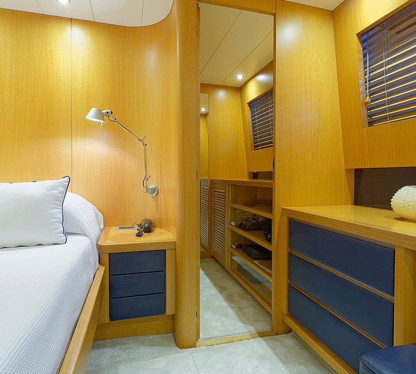 MY MINOU - Master wardrobe