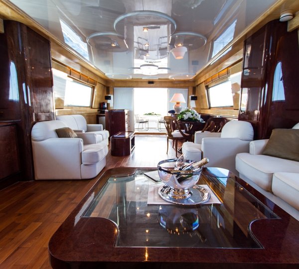 MY MISS CANDY - Salon looking aft