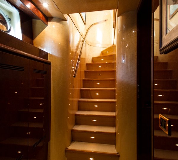 MY MISS CANDY - Stairs to guest cabins